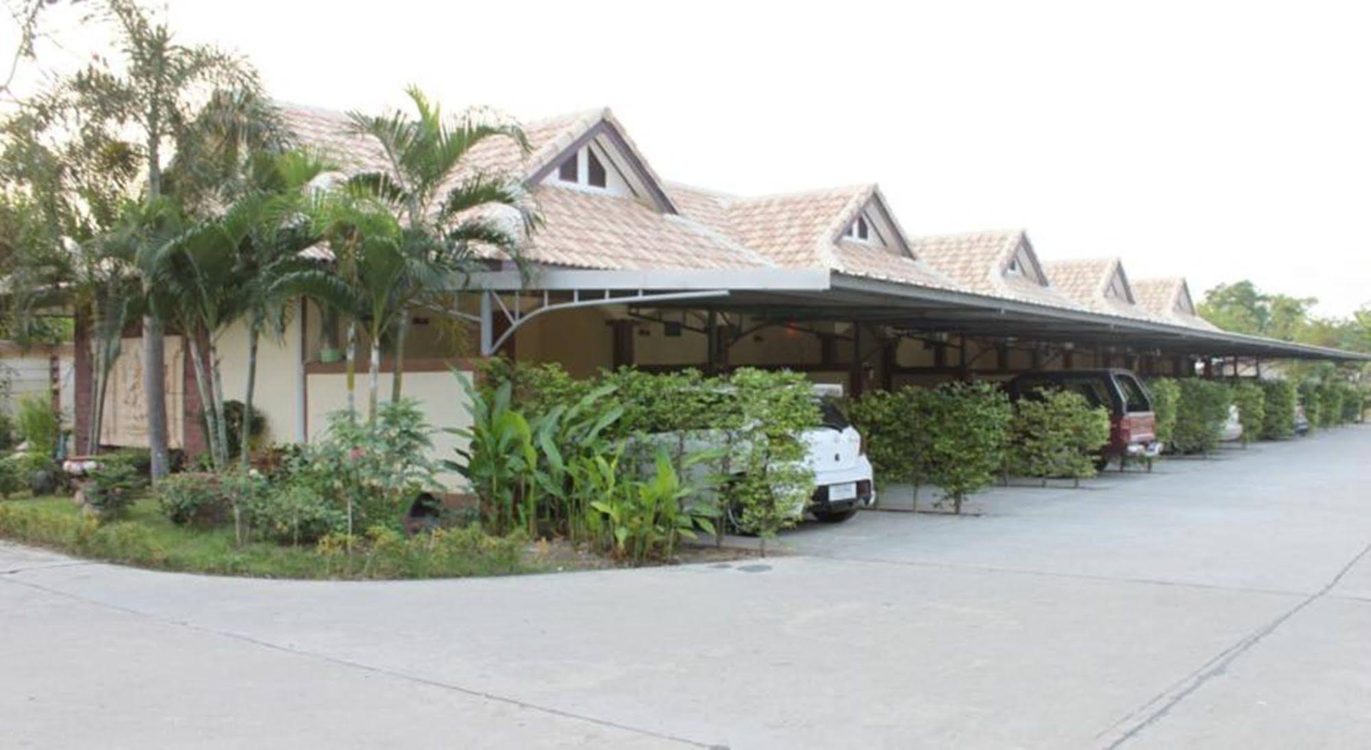 Saraburi Garden Resort Kültér fotó